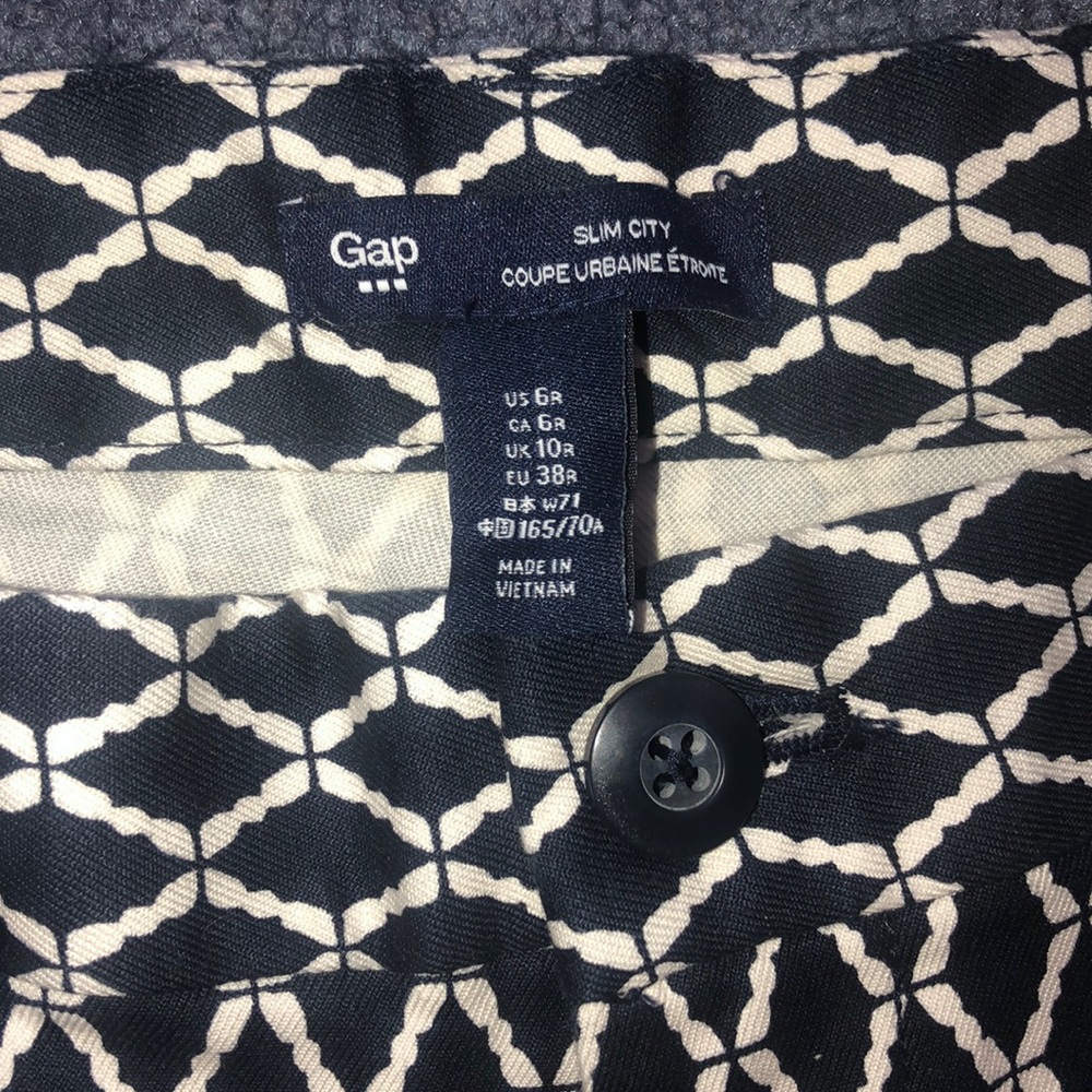 Capris - Picture 4 of 4